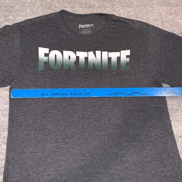 EUC Fortnite gradient tee XL boys tee - Picture 5 of 5